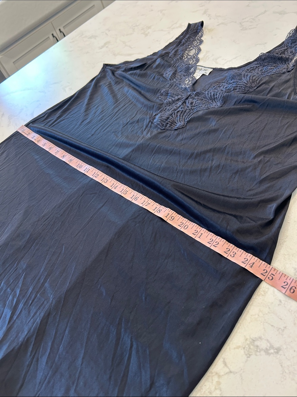 Vanity Fair Lace Trim V-Neck Intimates Sheer Nylon Slip Black XL - Picture 7 of 13